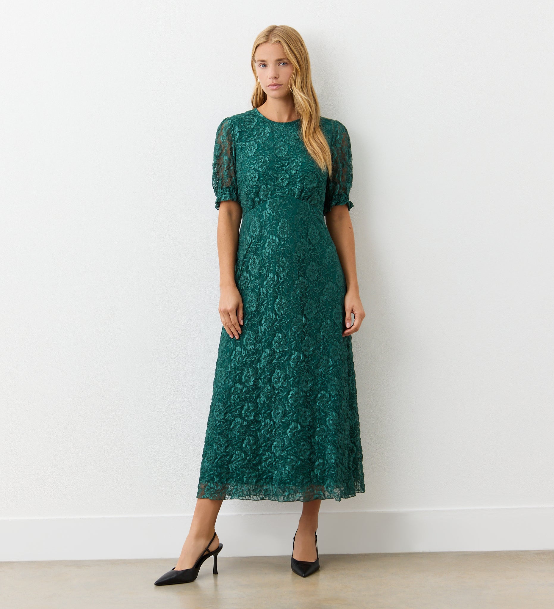 Mela Green Lace Midi Dress