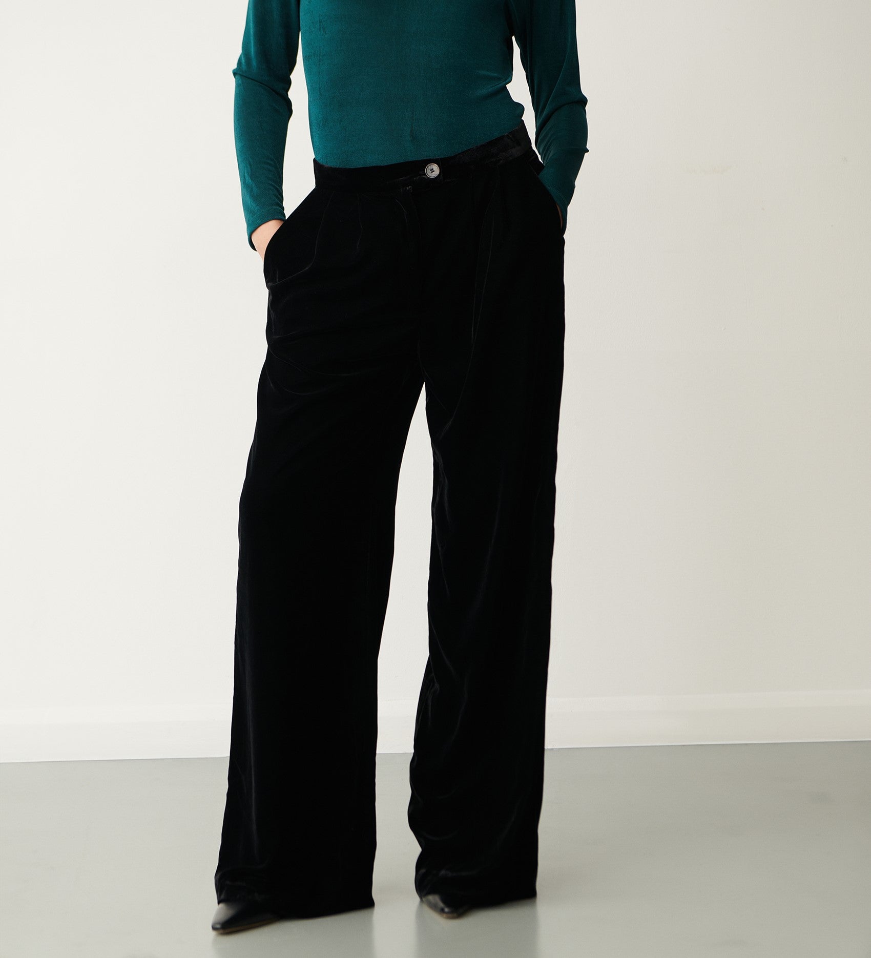 Black velvet wide leg trousers best sale