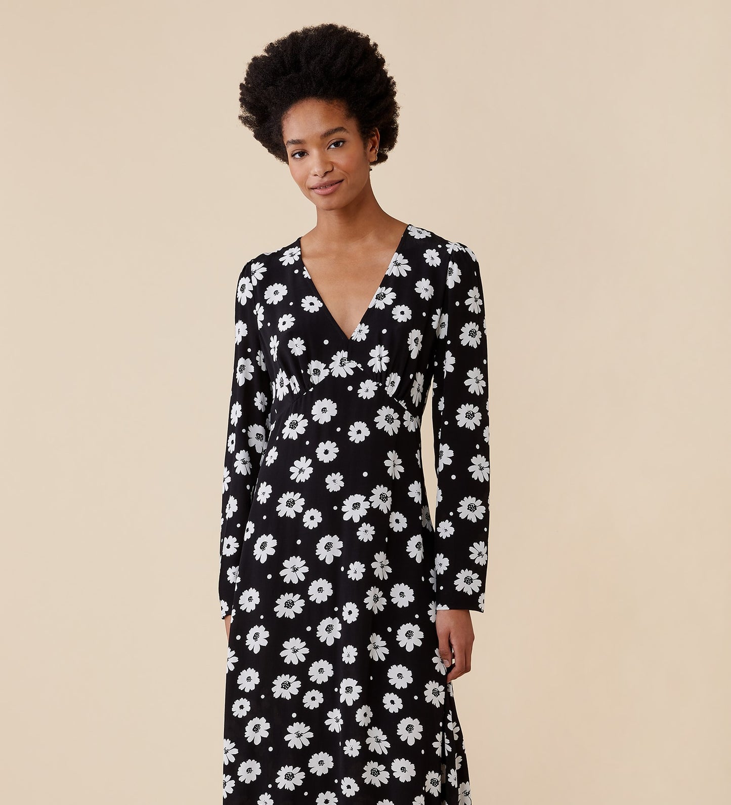 Penny Midi Black Daisy Dress