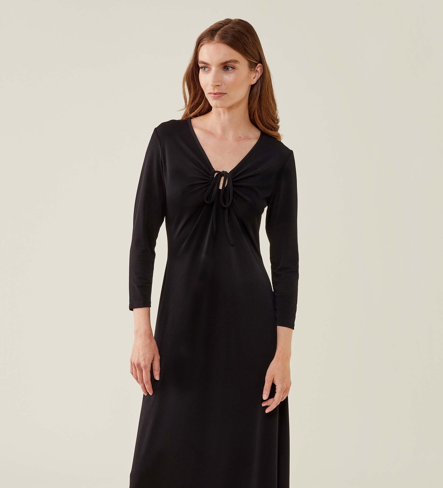 Hessa Black Midi Dress