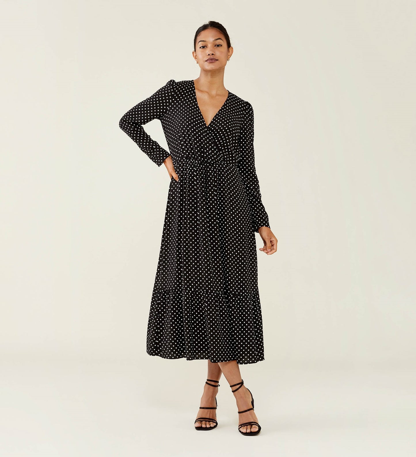 Olesia Black Spot Midi Dress                                                        LENZING™ ECOVERO™