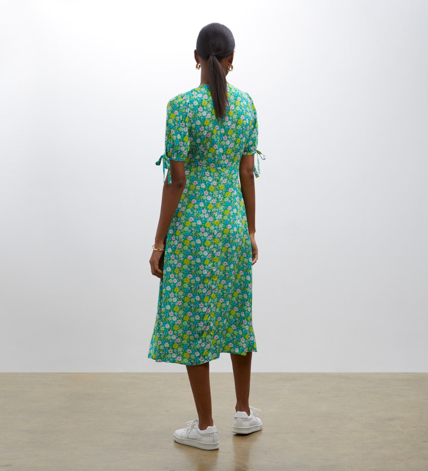 Claire Green Daisy Print Midi Dress