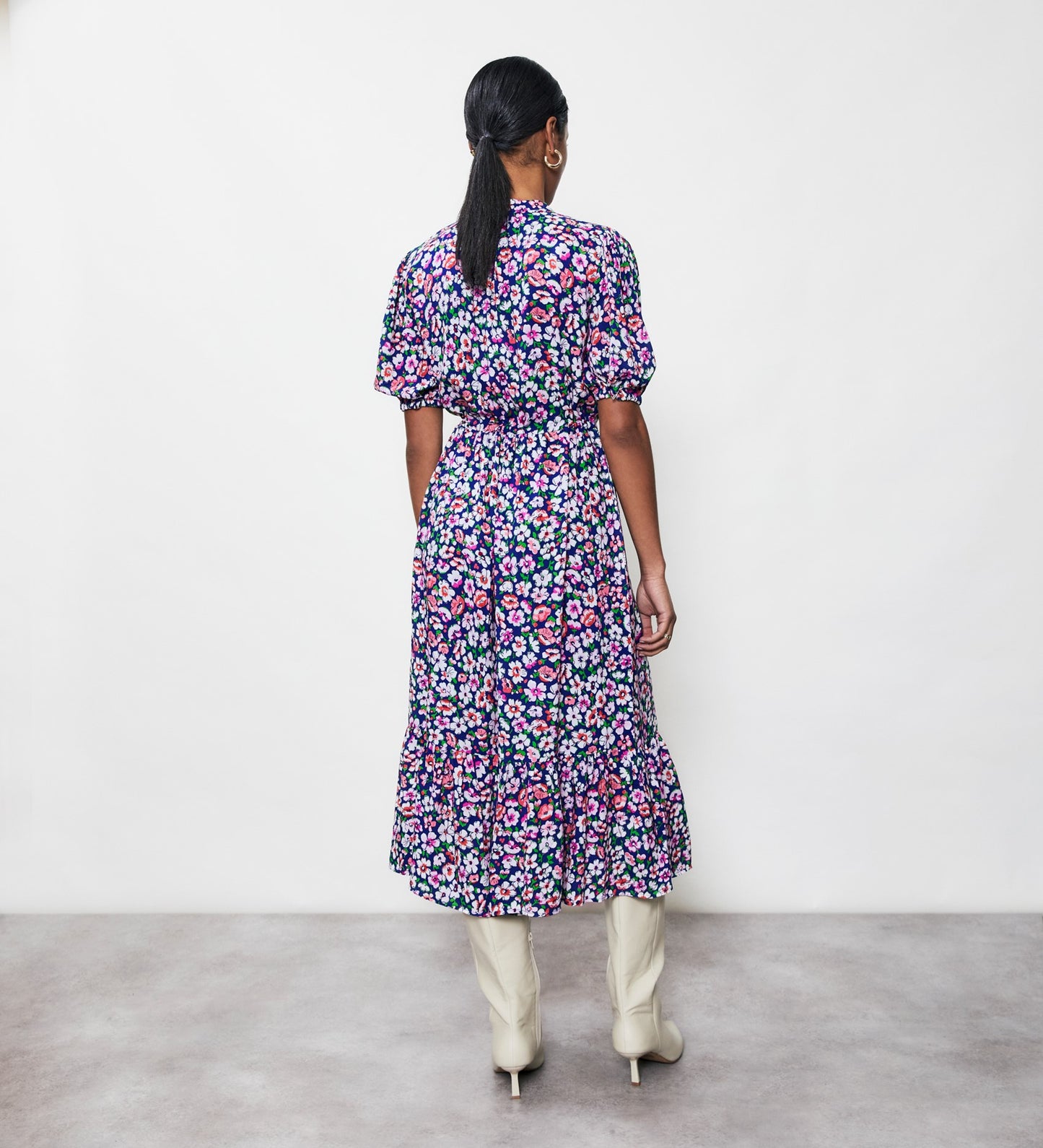 Madelyn Navy Daisies Midi Dress