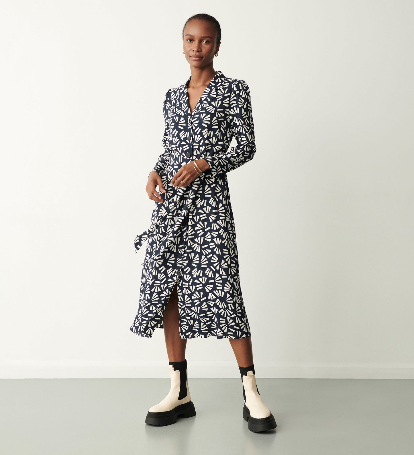 Willow Navy Fan Midi Dress