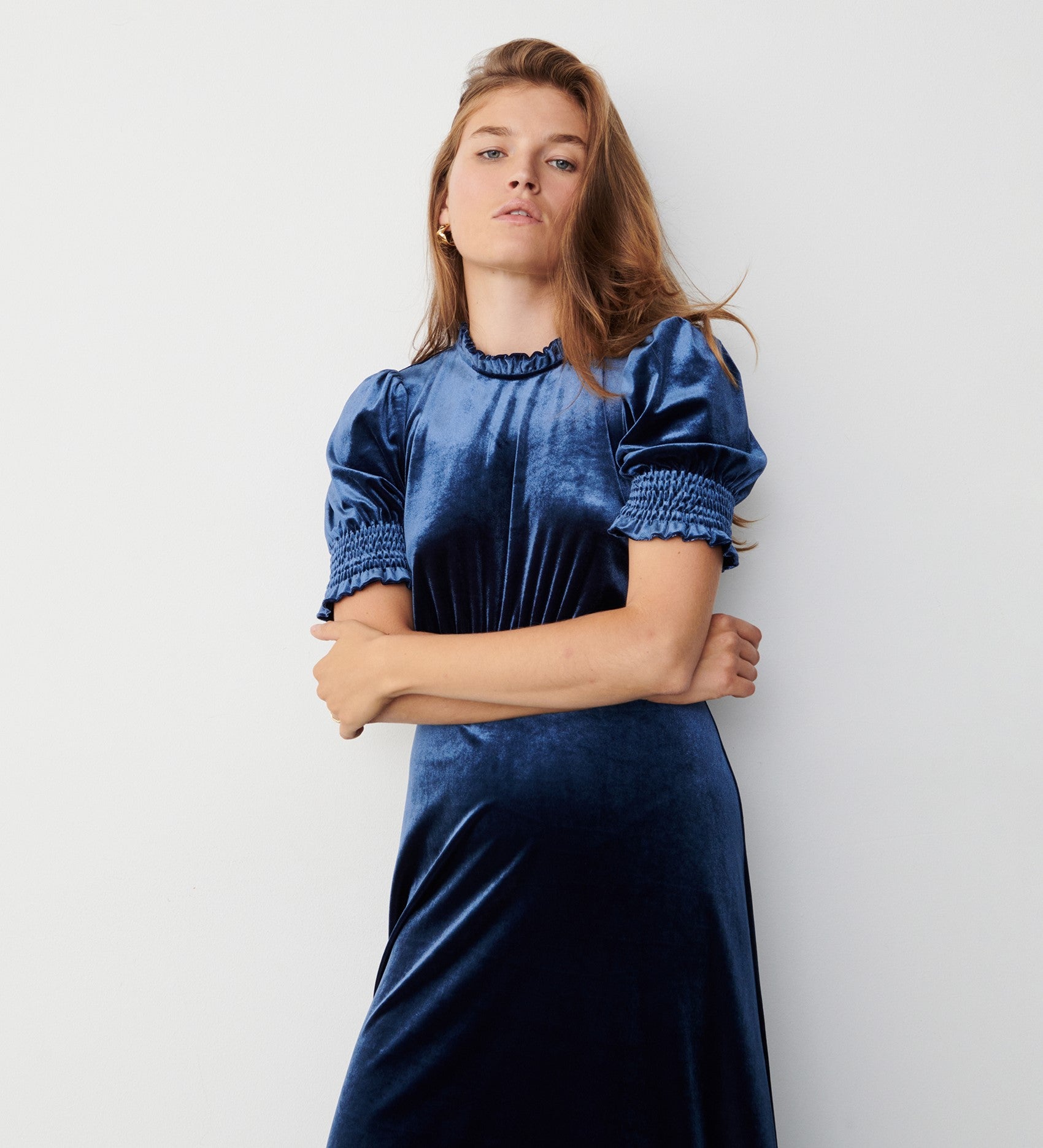 MARINA online Blue velvet evening dress