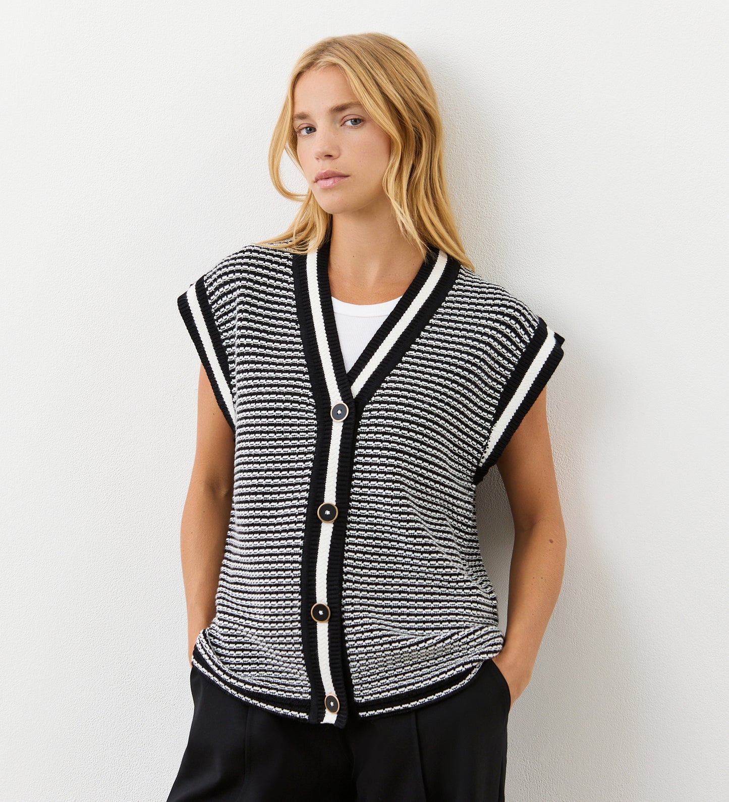 Maree Black Sleeveless Cardigan