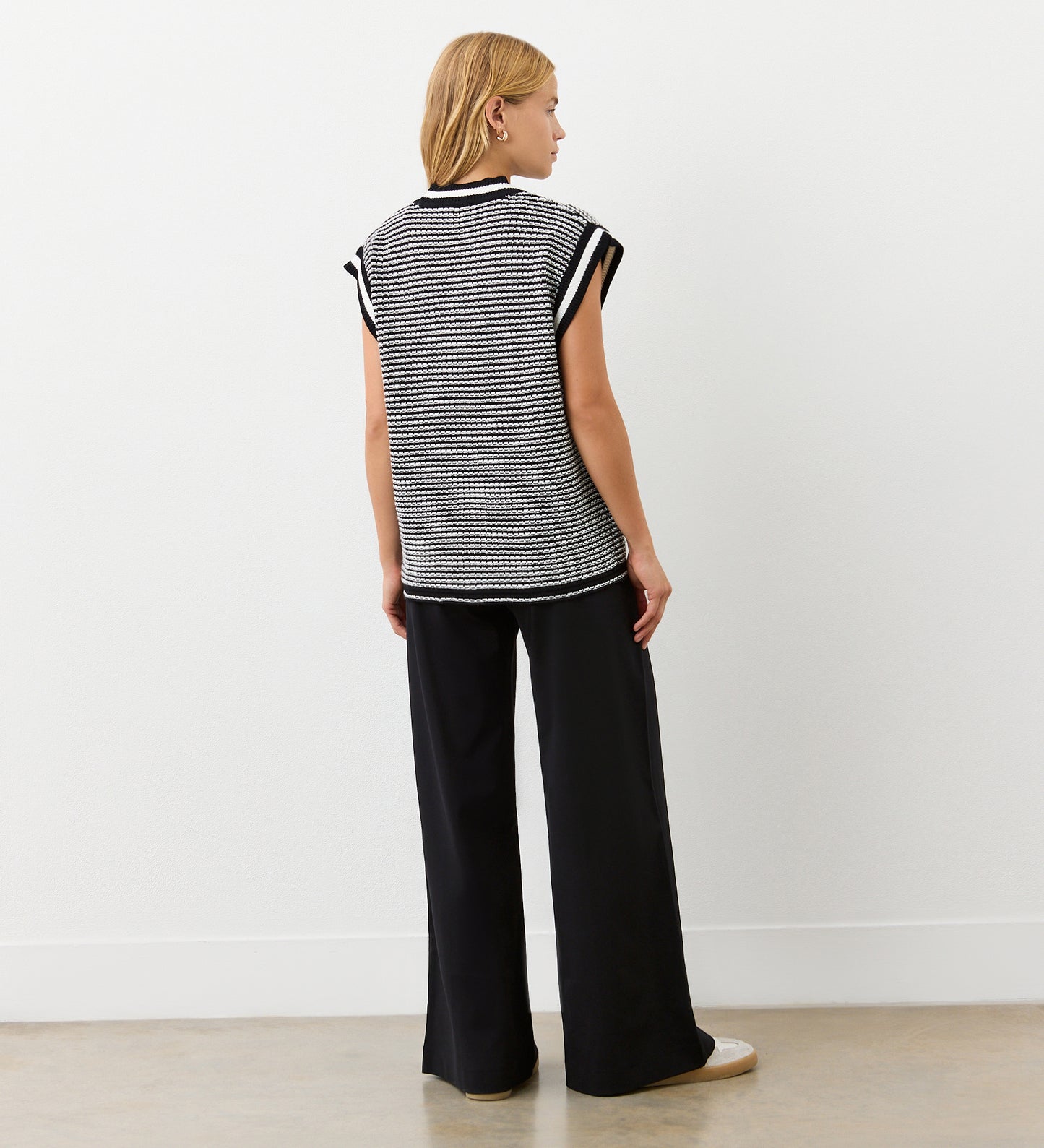 Maree Black Sleeveless Cardigan