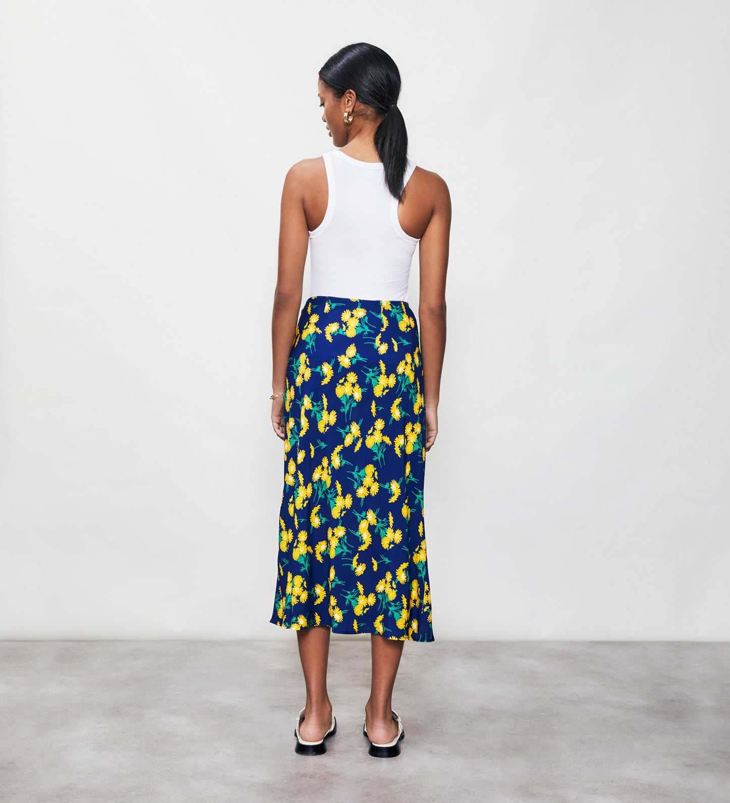 Evelyn Navy Daisy Midi Skirt